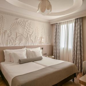 Vincci Room